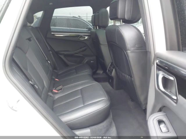 Porsche Macan Кожа* Подгрев* Кейлес* Blind Spot* ФИКСИРАНА ЦЕНА, снимка 12 - Автомобили и джипове - 53760091