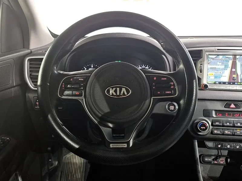 Kia Sportage, снимка 12 - Автомобили и джипове - 54820989