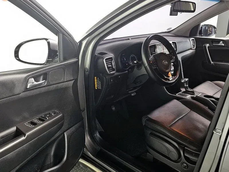 Kia Sportage, снимка 10 - Автомобили и джипове - 54820989