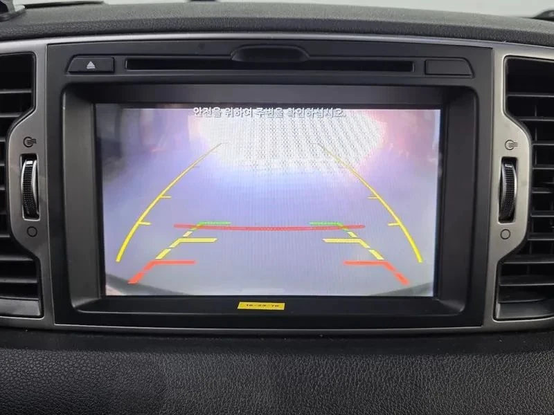 Kia Sportage, снимка 16 - Автомобили и джипове - 56687836