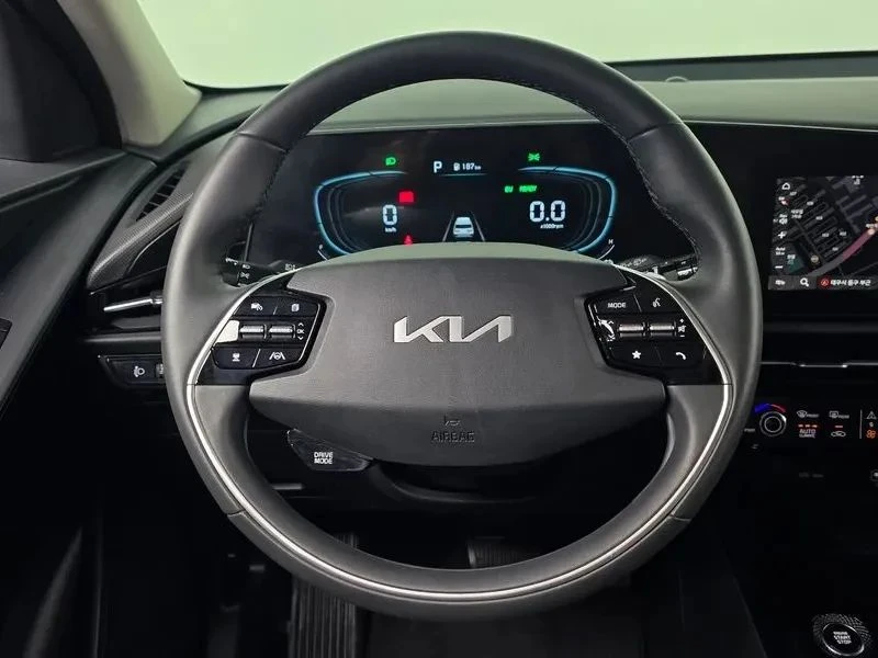 Kia Niro, снимка 13 - Автомобили и джипове - 56719703
