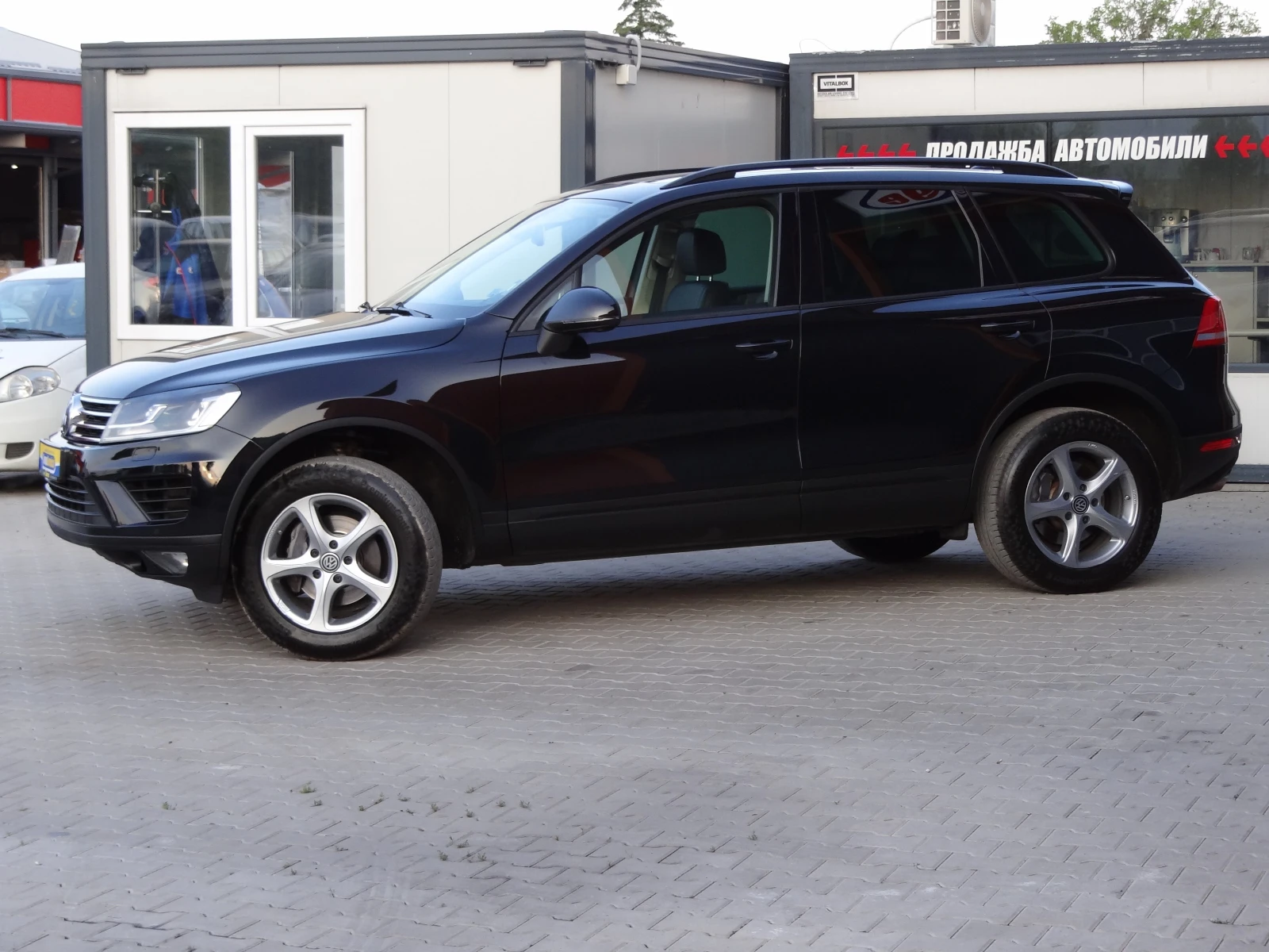 VW Touareg 3.0tdi-262k.c. /AUTO/KOJA/NAVI/PANORAMA/XENON/LED/ - изображение 2
