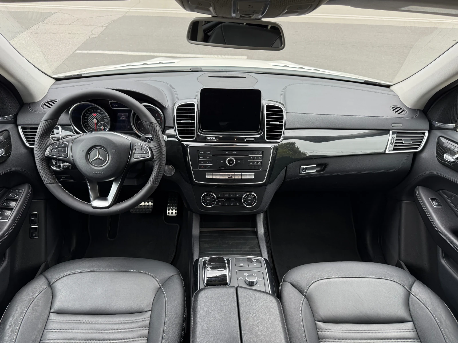 Mercedes-Benz GLE 350 * AMG* 4Matic* 21* Harman Kardon* Теглич* ЛИЗИНГ - изображение 8