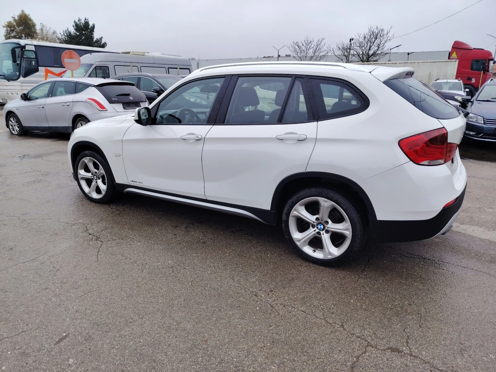BMW X1 2.0d 4x4 - изображение 9