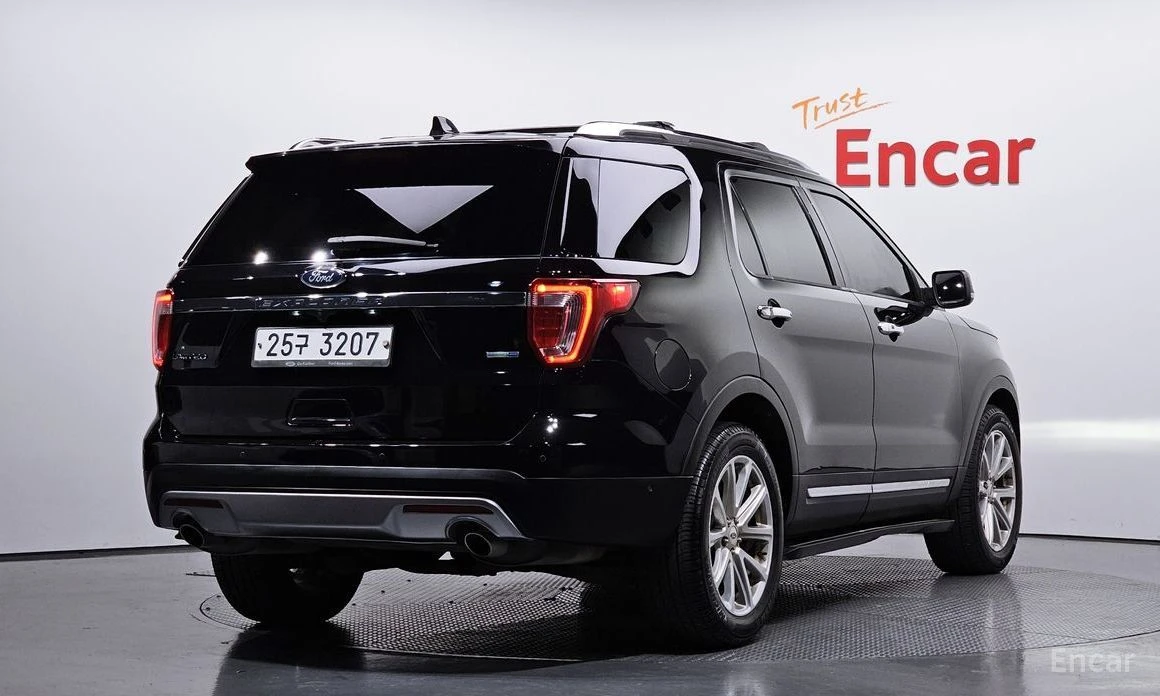 Ford Explorer  - изображение 2