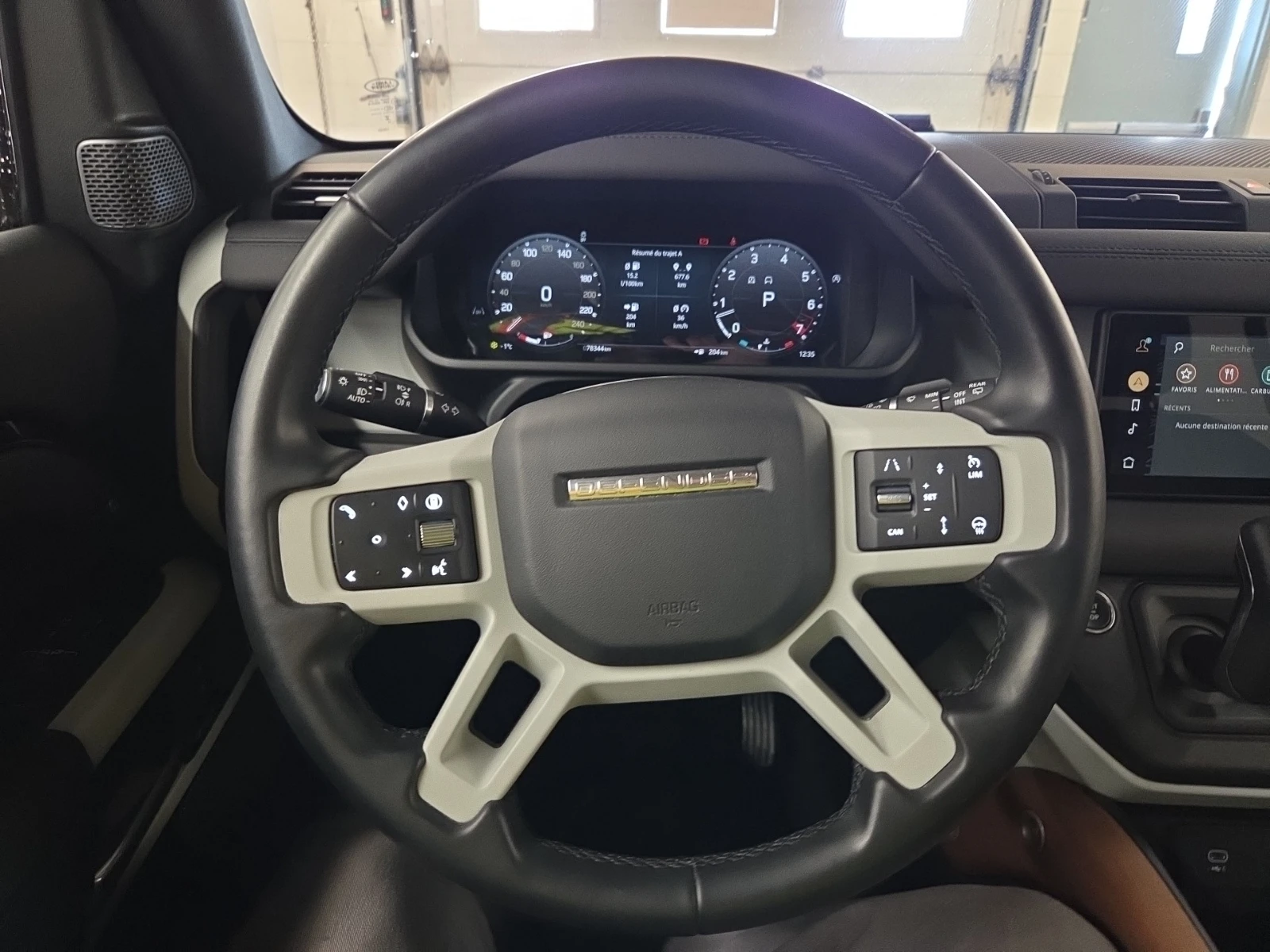 Land Rover Defender 110 P400 X-Dynamic SE - изображение 10