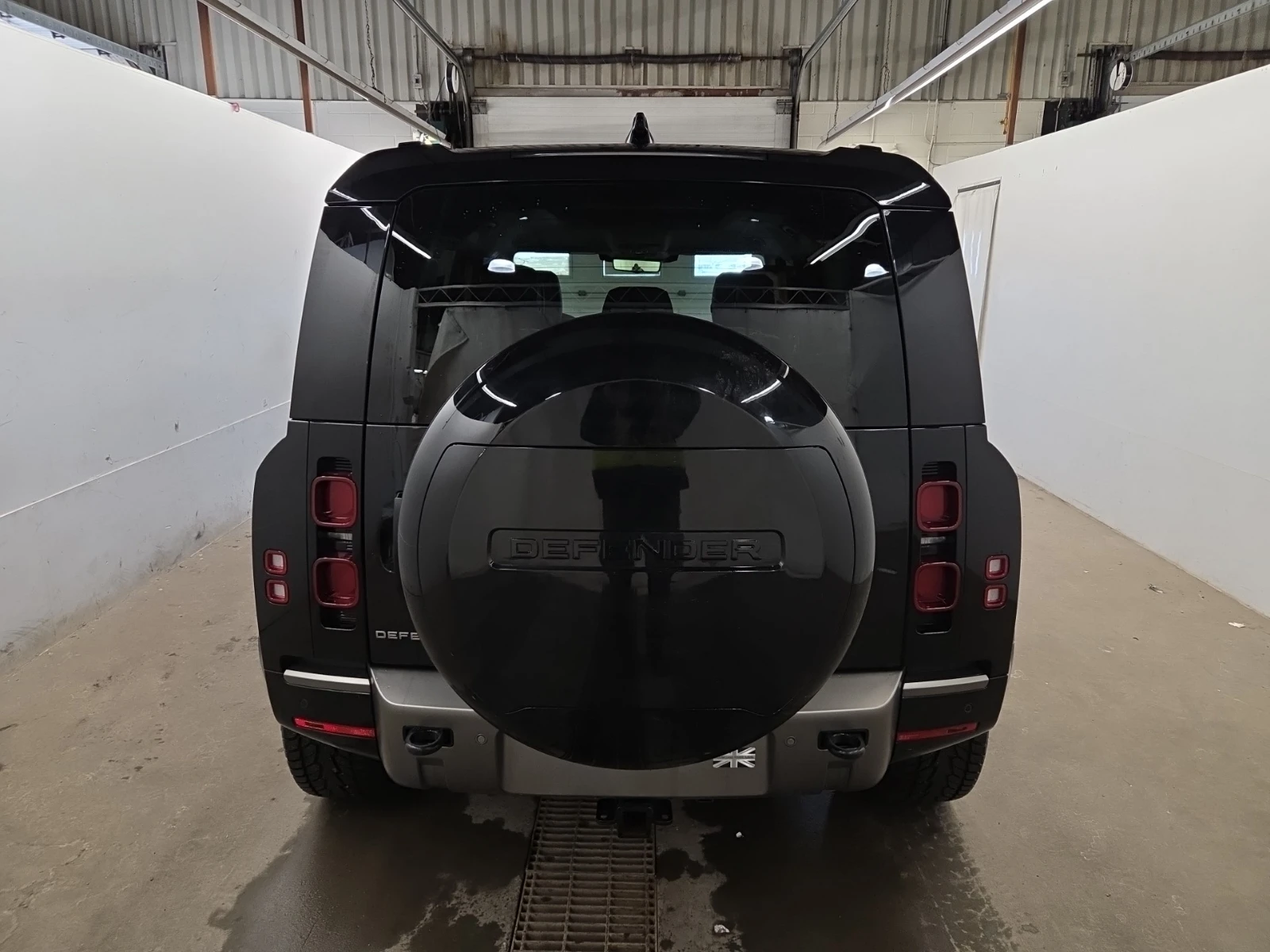 Land Rover Defender 110 P400 X-Dynamic SE - изображение 5