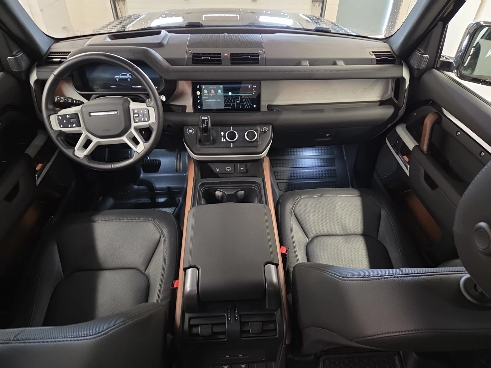 Land Rover Defender 110 P400 X-Dynamic SE - изображение 8