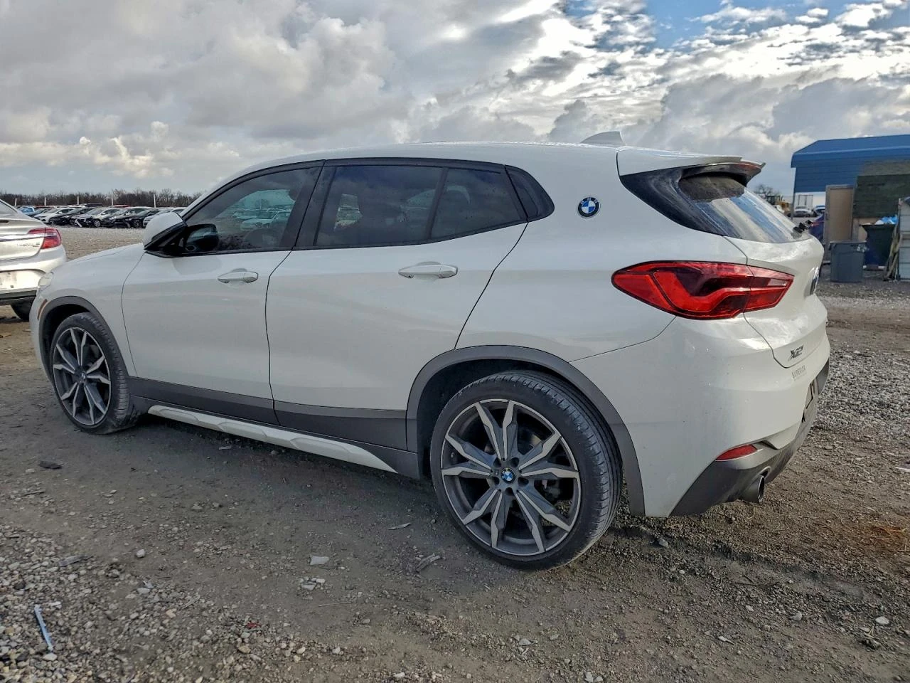 BMW X2 2l xDrive28I - изображение 2