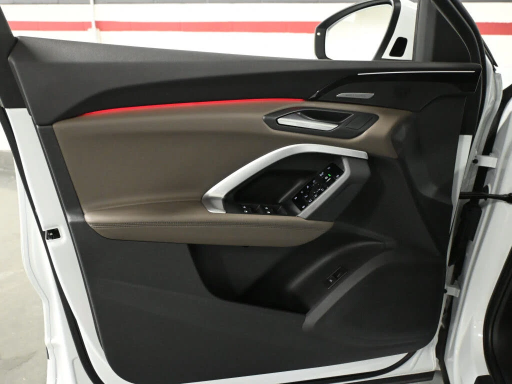 Audi Q5 quattro Premium 40 TFSI * АвтоКредит (ЦЕНА ДО БГ) , снимка 6 - Автомобили и джипове - 53724333