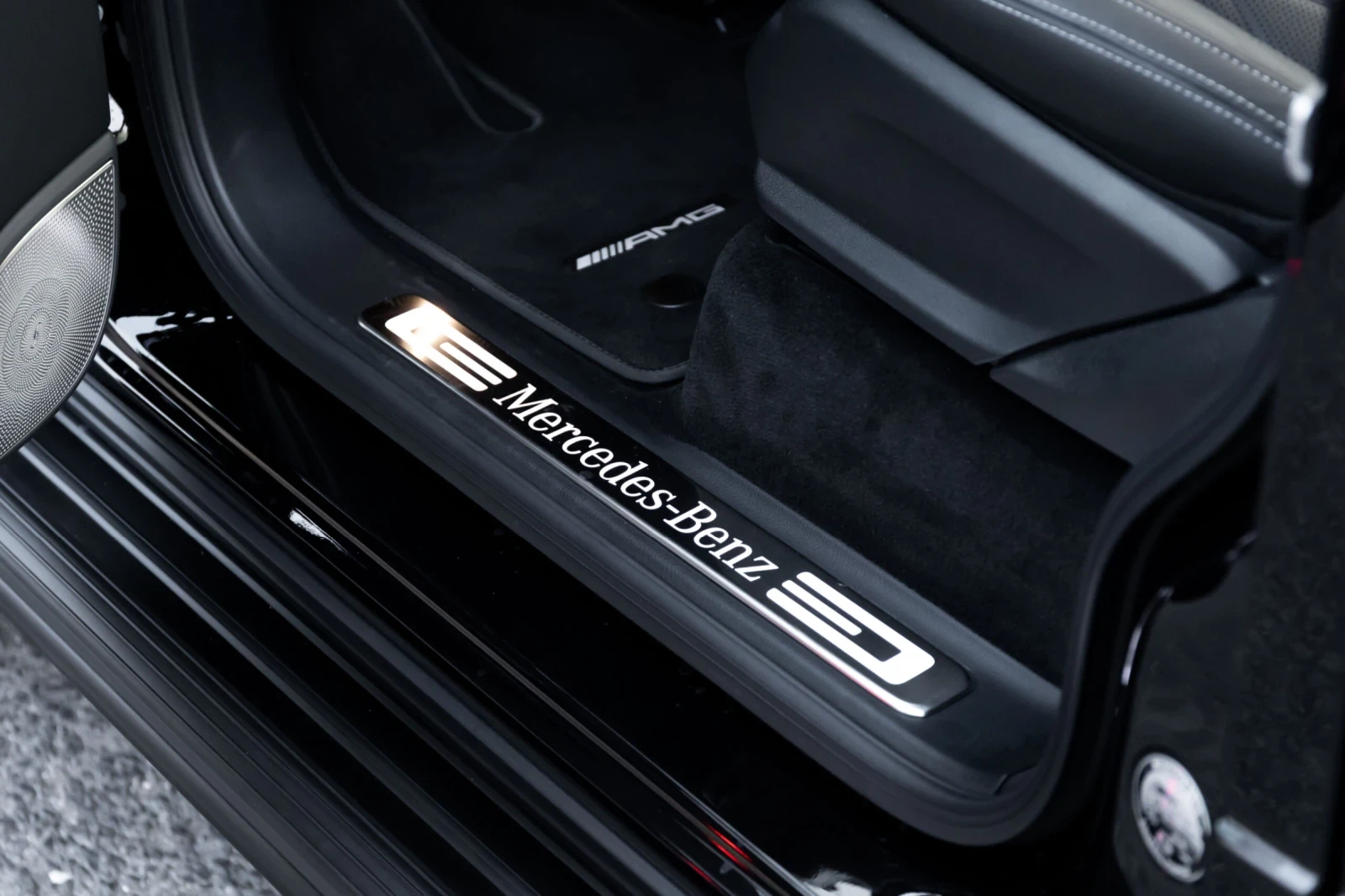 Mercedes-Benz G 450 d AMG* Keyless* Налична в София, снимка 8 - Автомобили и джипове - 54009551