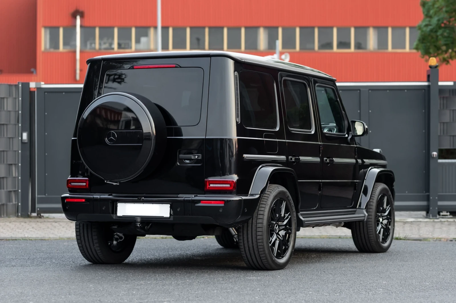 Mercedes-Benz G 450 d AMG* Keyless* Налична в София, снимка 3 - Автомобили и джипове - 54009551