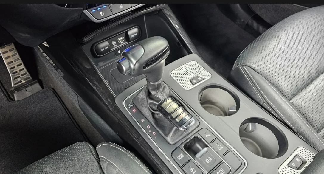 Kia Sorento 2.2 4WD Noblesse Special, снимка 9 - Автомобили и джипове - 54422722