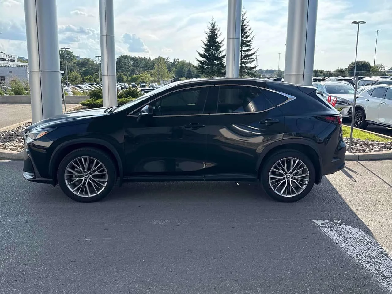 Lexus NX 350h * AWD * CARFAX * ОПЦИЯ ЗА ФИНАНСИРАНЕ, снимка 2 - Автомобили и джипове - 55668083