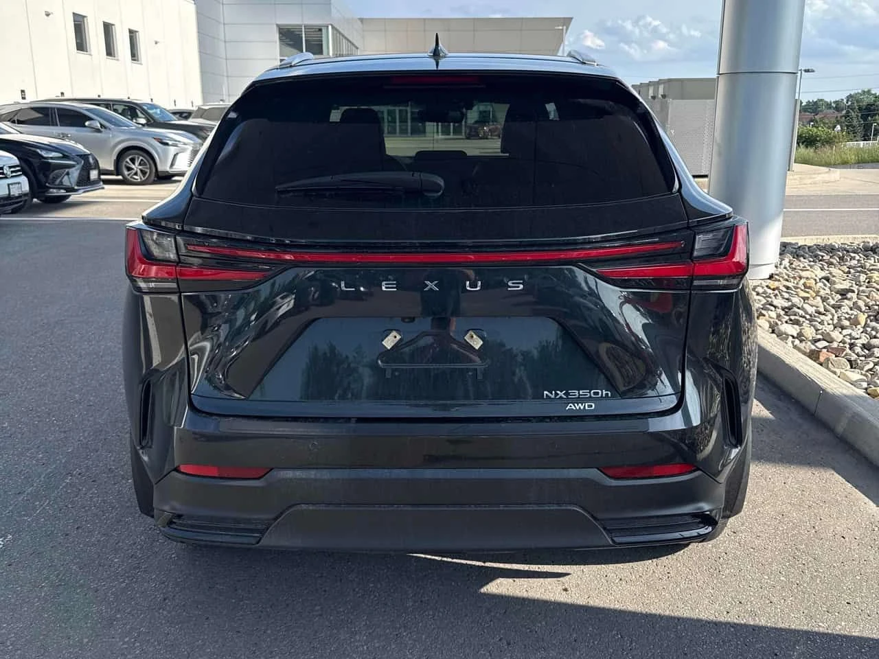 Lexus NX 350h * AWD * CARFAX * ОПЦИЯ ЗА ФИНАНСИРАНЕ, снимка 4 - Автомобили и джипове - 55668083