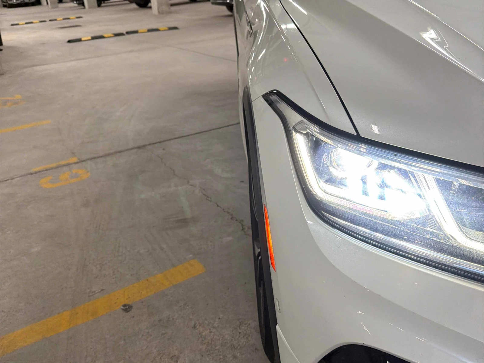VW Tiguan Highline R Line / 360 / ОБДУХВАНЕ / FENDER, снимка 15 - Автомобили и джипове - 55857852