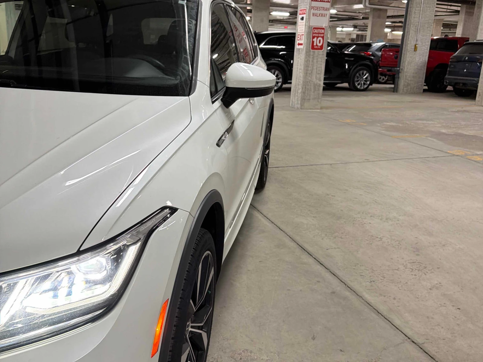 VW Tiguan Highline R Line / 360 / ОБДУХВАНЕ / FENDER, снимка 12 - Автомобили и джипове - 55857852