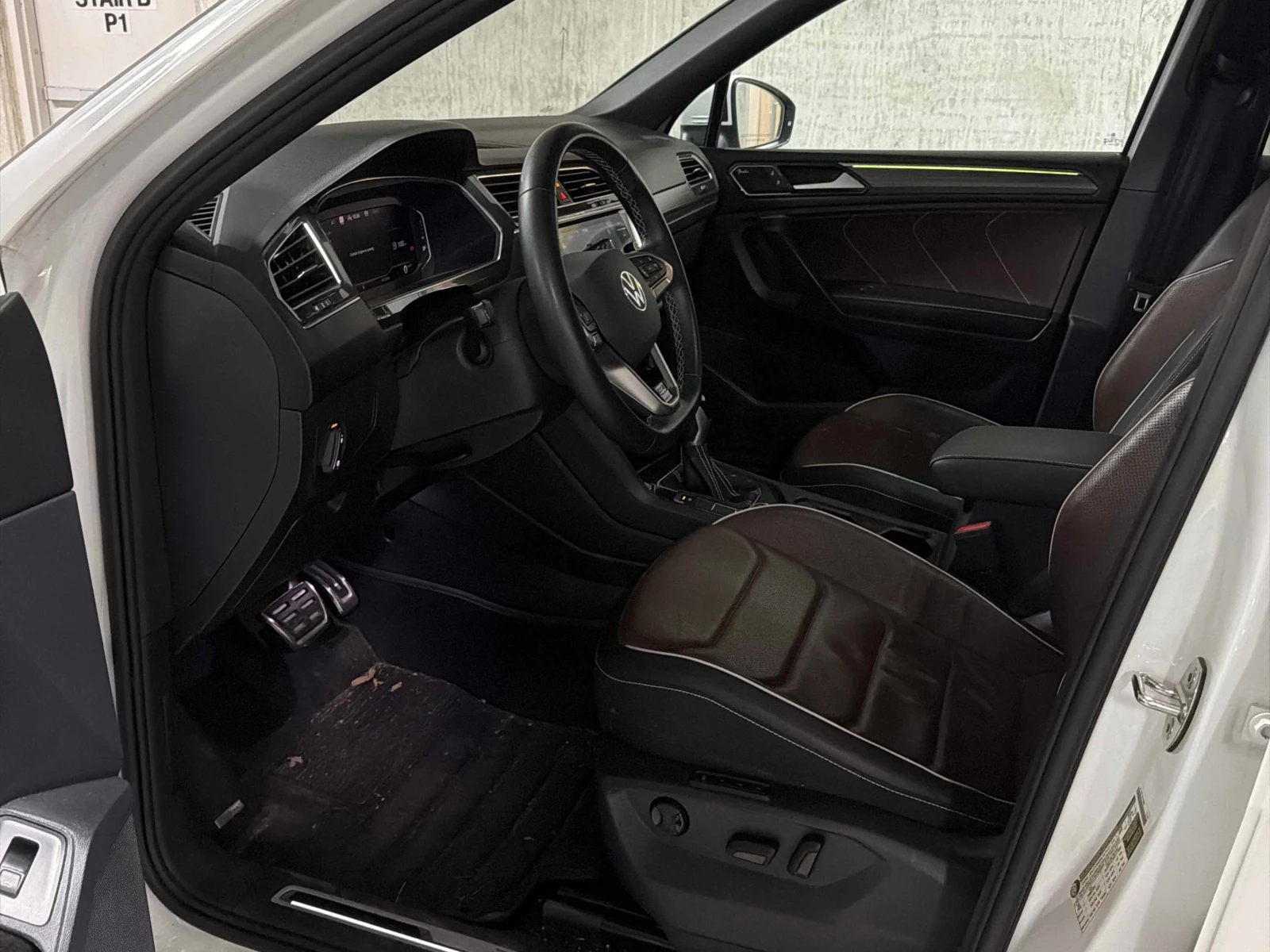VW Tiguan Highline R Line / 360 / ОБДУХВАНЕ / FENDER, снимка 5 - Автомобили и джипове - 55857852