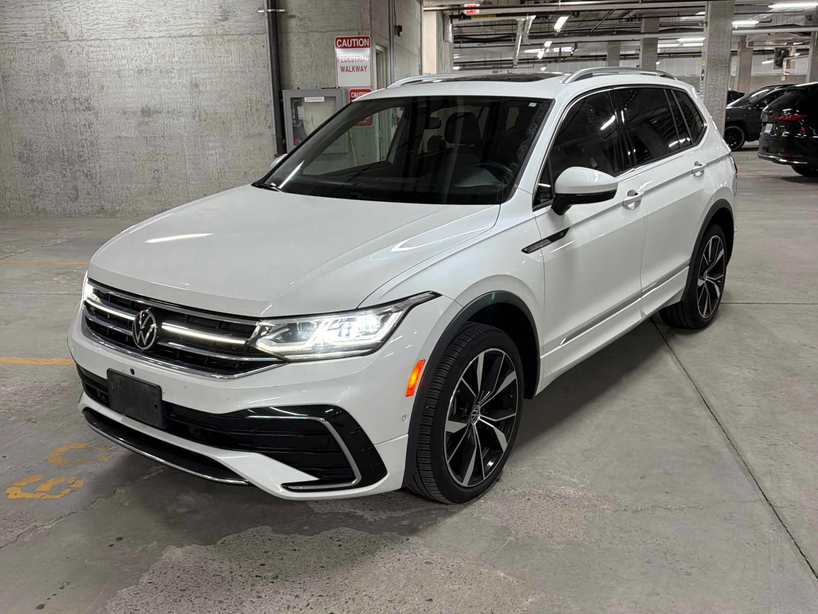 VW Tiguan Highline R Line / 360 / ОБДУХВАНЕ / FENDER