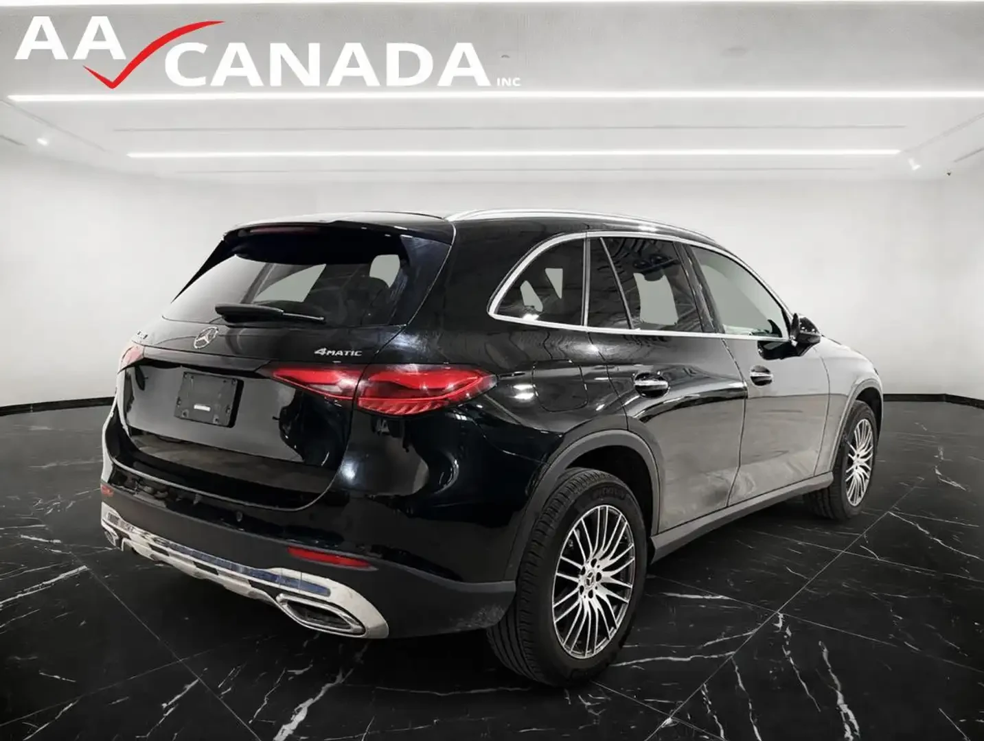 Mercedes-Benz GLC 300 4MATIC* PREMIUM* PLUS* ДИСТРОНИК* 360КАМЕРА* , снимка 2 - Автомобили и джипове - 55981015