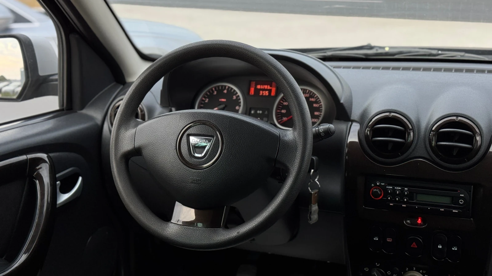 Dacia Duster * 1.6 105hp* 4х4* БЕНЗИН/ГАЗ* ВНОС ОТ ИТАЛИЯ* , снимка 10 - Автомобили и джипове - 56046640