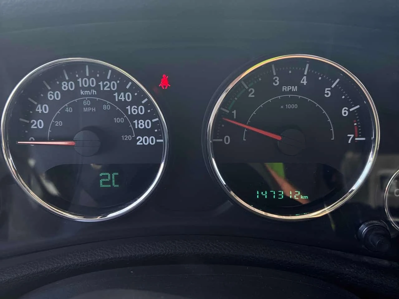 Jeep Wrangler 4WD 4dr Sahara/CARFAX/ФИНАНСИРАНЕ, снимка 8 - Автомобили и джипове - 56185801