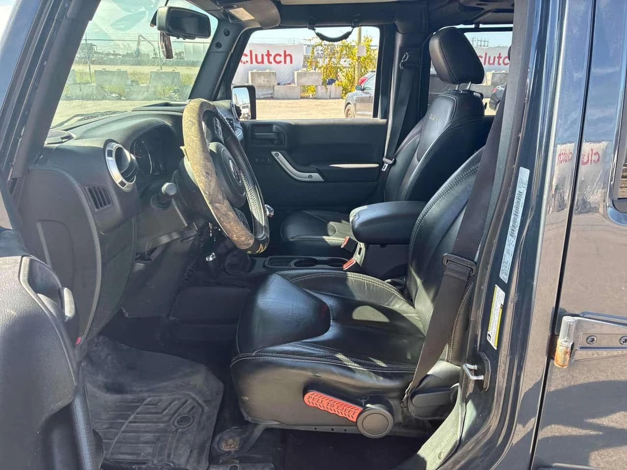 Jeep Wrangler 4WD 4dr Sahara/CARFAX/ФИНАНСИРАНЕ, снимка 10 - Автомобили и джипове - 56185801