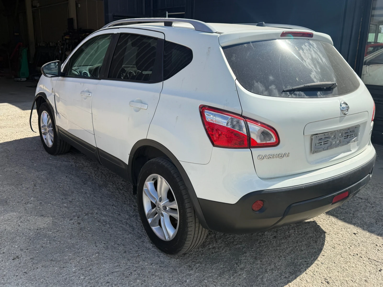 Nissan Qashqai 1.6D, NAVI, 4x4  | Mobile.bg � ����������� 4