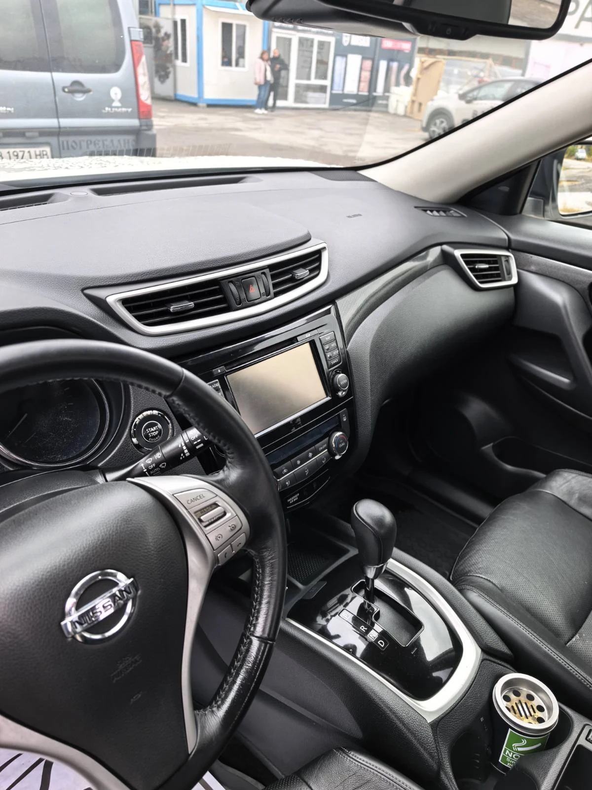 Nissan X-trail 1.6, снимка 6 - Автомобили и джипове - 56616140