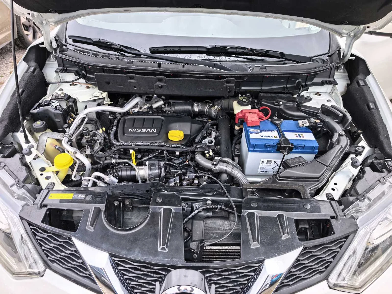Nissan X-trail 1.6, снимка 16 - Автомобили и джипове - 56616140