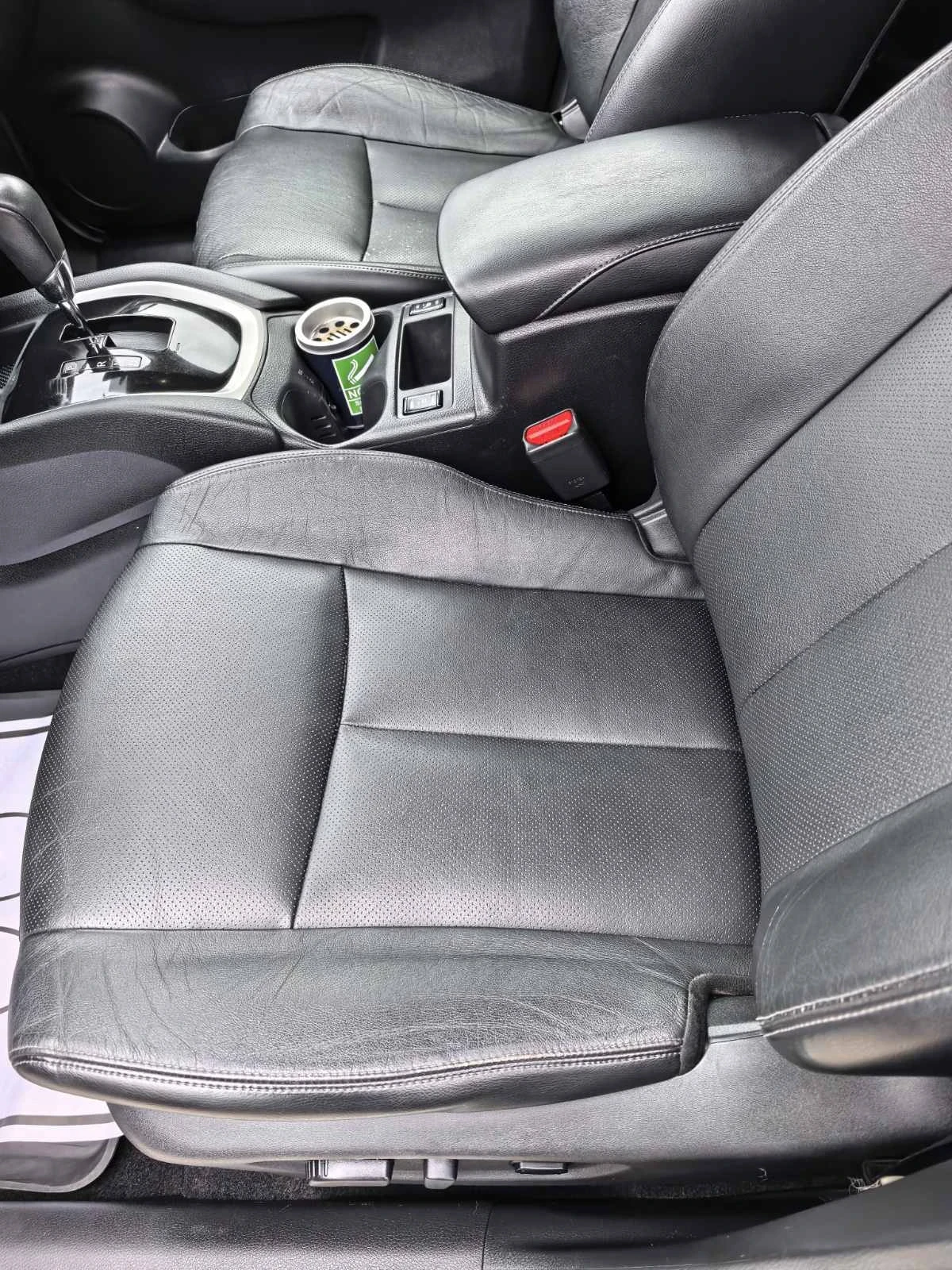 Nissan X-trail 1.6, снимка 10 - Автомобили и джипове - 56616140