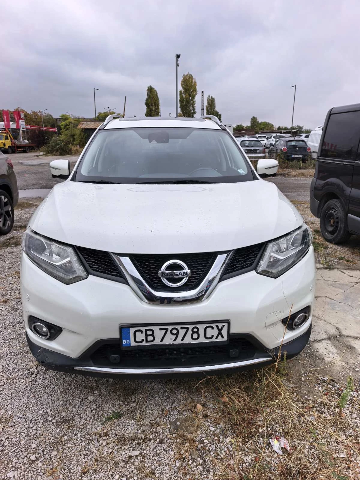 Nissan X-trail 1.6, снимка 2 - Автомобили и джипове - 56616140
