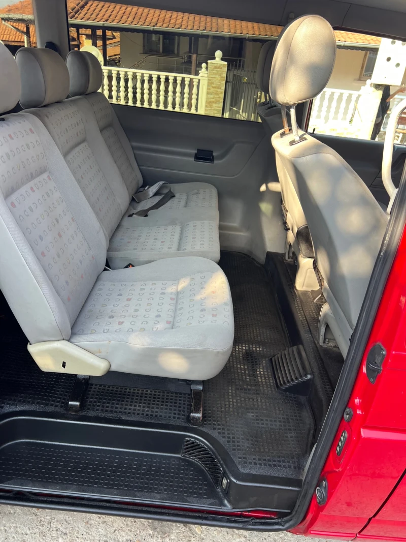 VW Caravelle 2.5 tdi, снимка 6 - Бусове и автобуси - 47815345