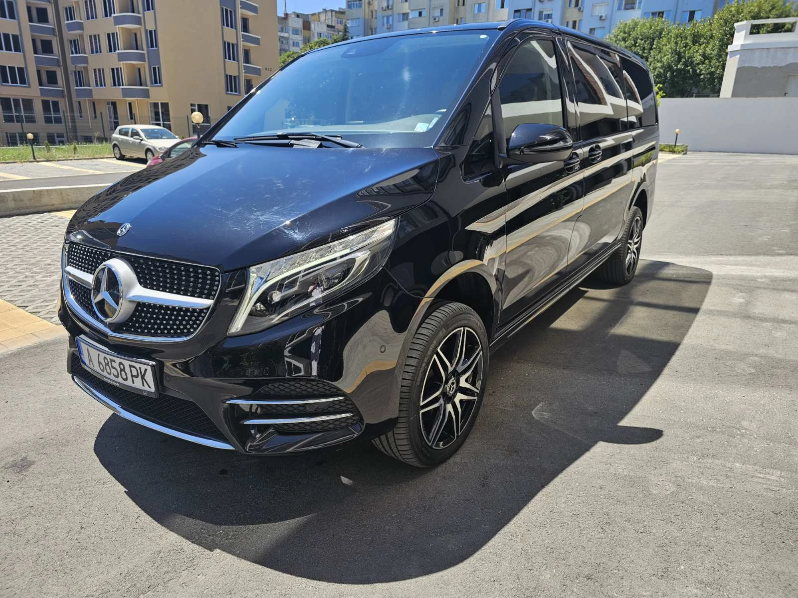 Mercedes-Benz V 300 4x4 EDITION Long AMG - изображение 4