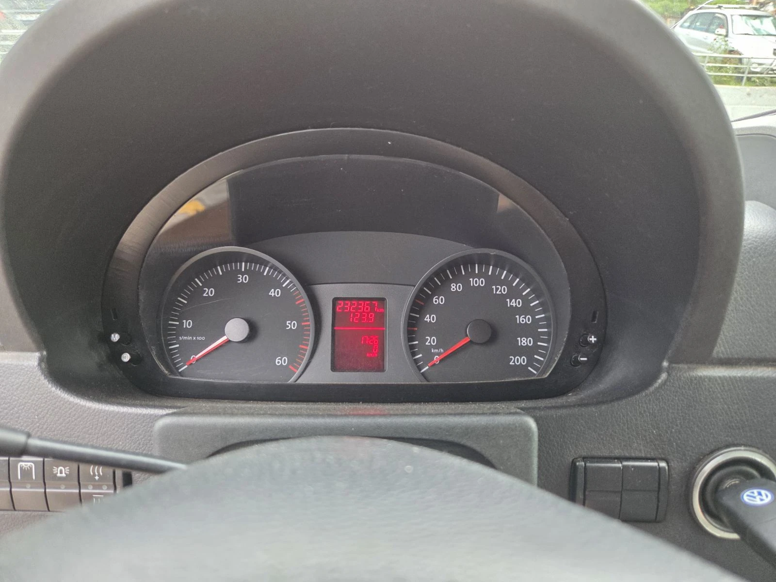 VW Crafter 2.5TDI Първи собственик - изображение 9