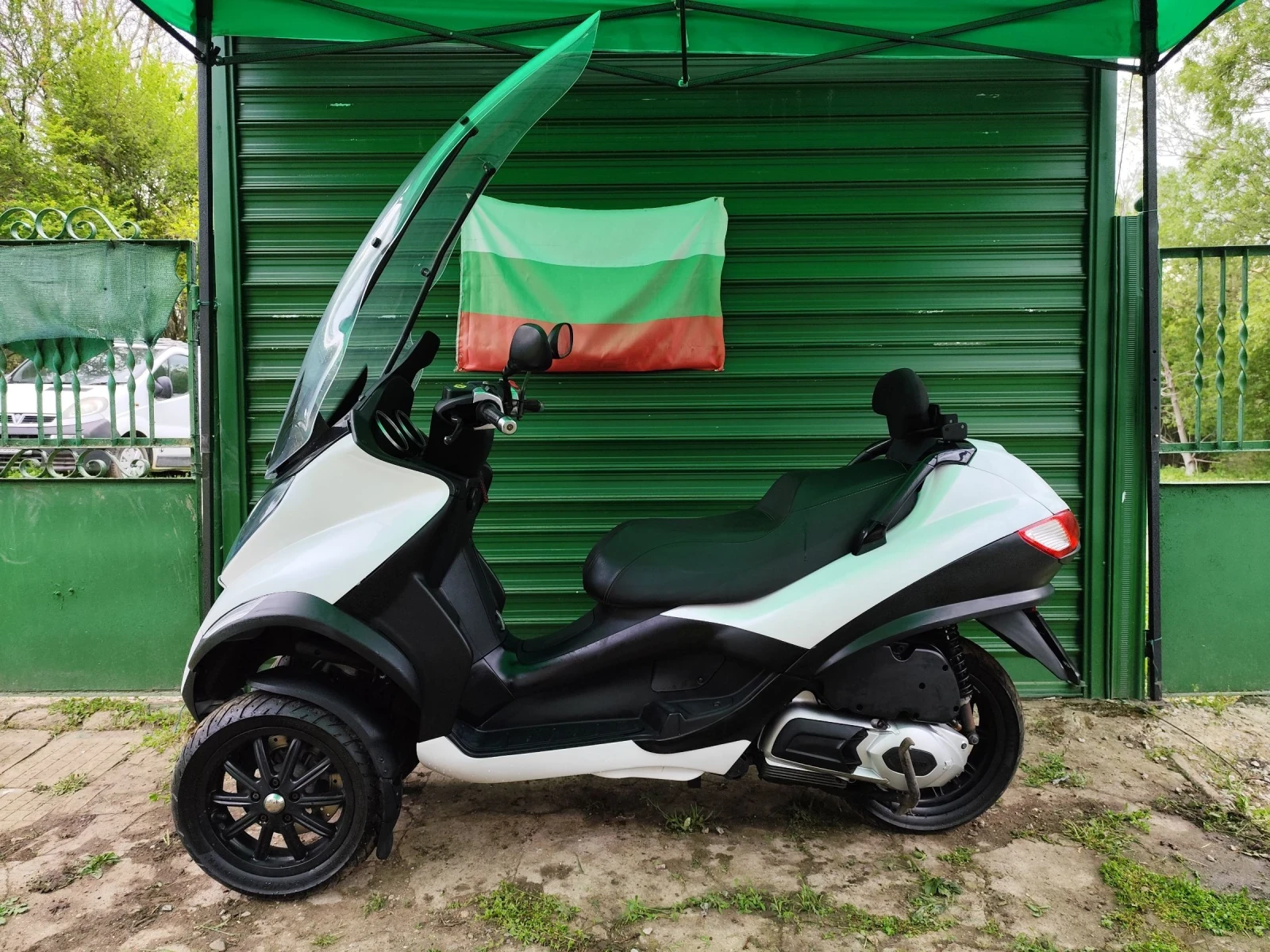 Piaggio Mp3 300, снимка 10 - Мотоциклети и мототехника - 54487652