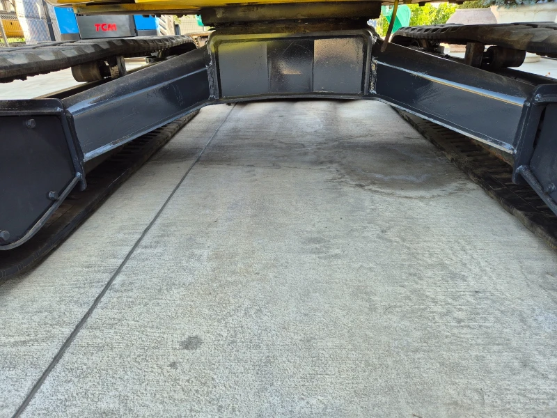 Багер Komatsu PC38UU-5 / ПЕРФЕКТНО СЪСТОЯНИЕ / КАТО НОВ !, снимка 6 - Индустриална техника - 51037070