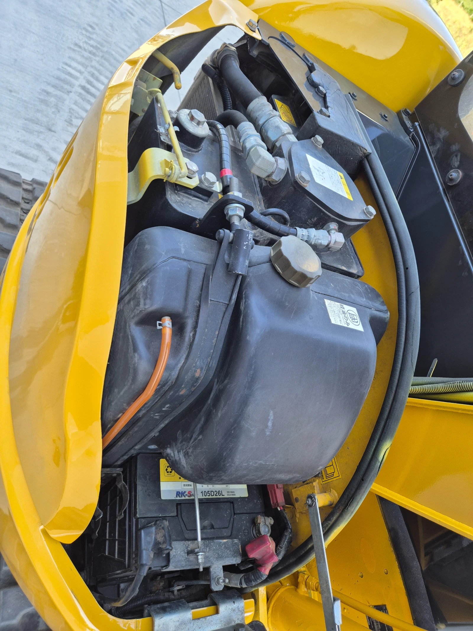  Komatsu PC38UU-5 /   /   ! | Mobile.bg   14