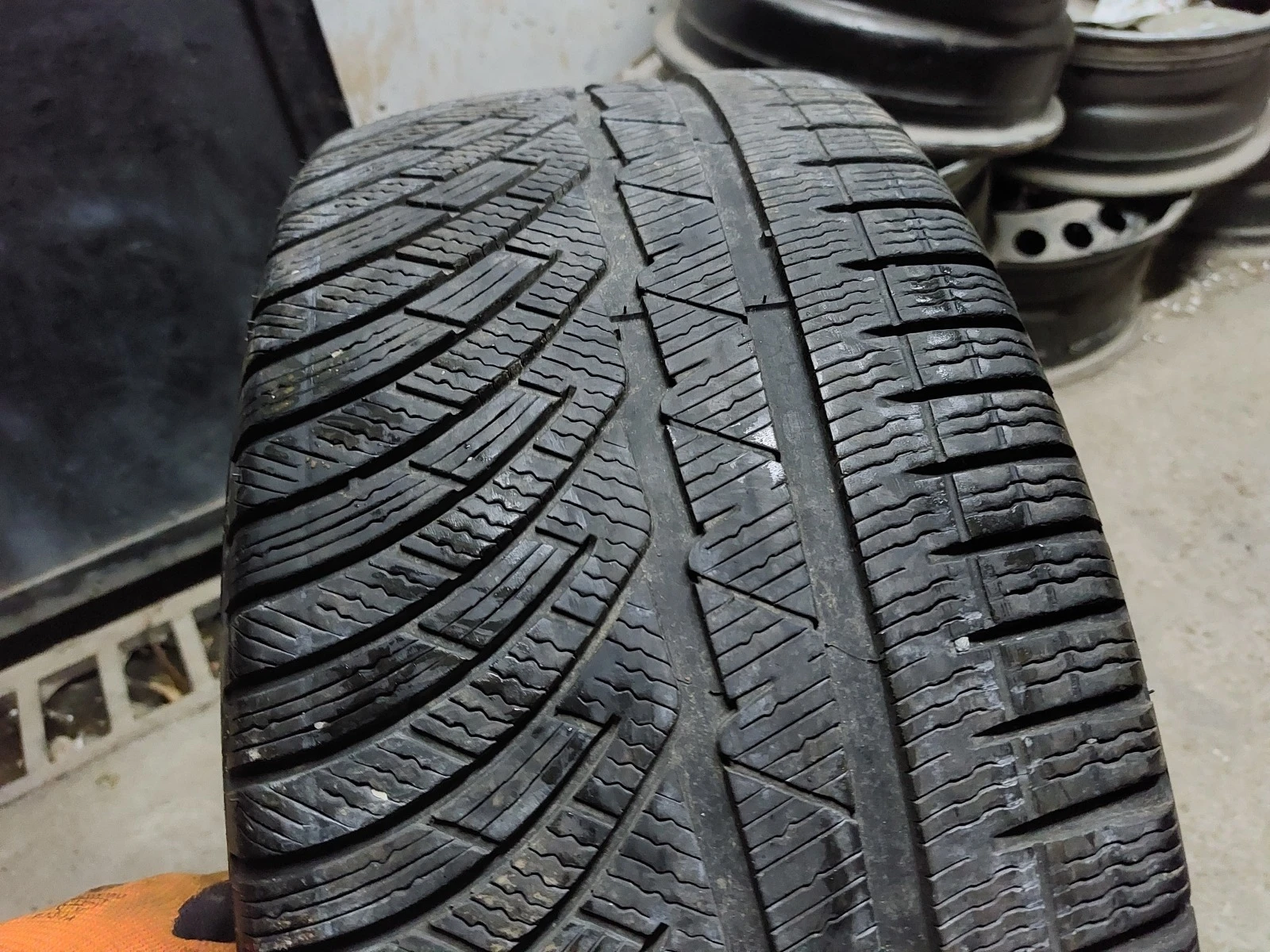 ���� 245/40R18 | Mobile.bg � ����������� 1