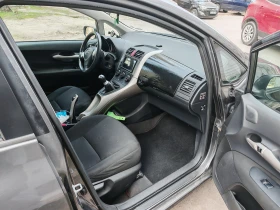 Toyota Auris, снимка 8
