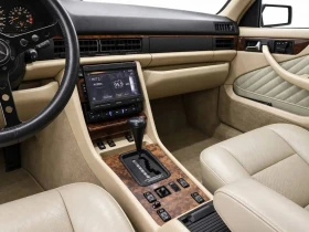 Mercedes-Benz 560, снимка 12