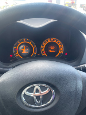 Toyota Auris 1.4d4d 90к.с. 6 скорости, снимка 7 - Автомобили и джипове - 45508346