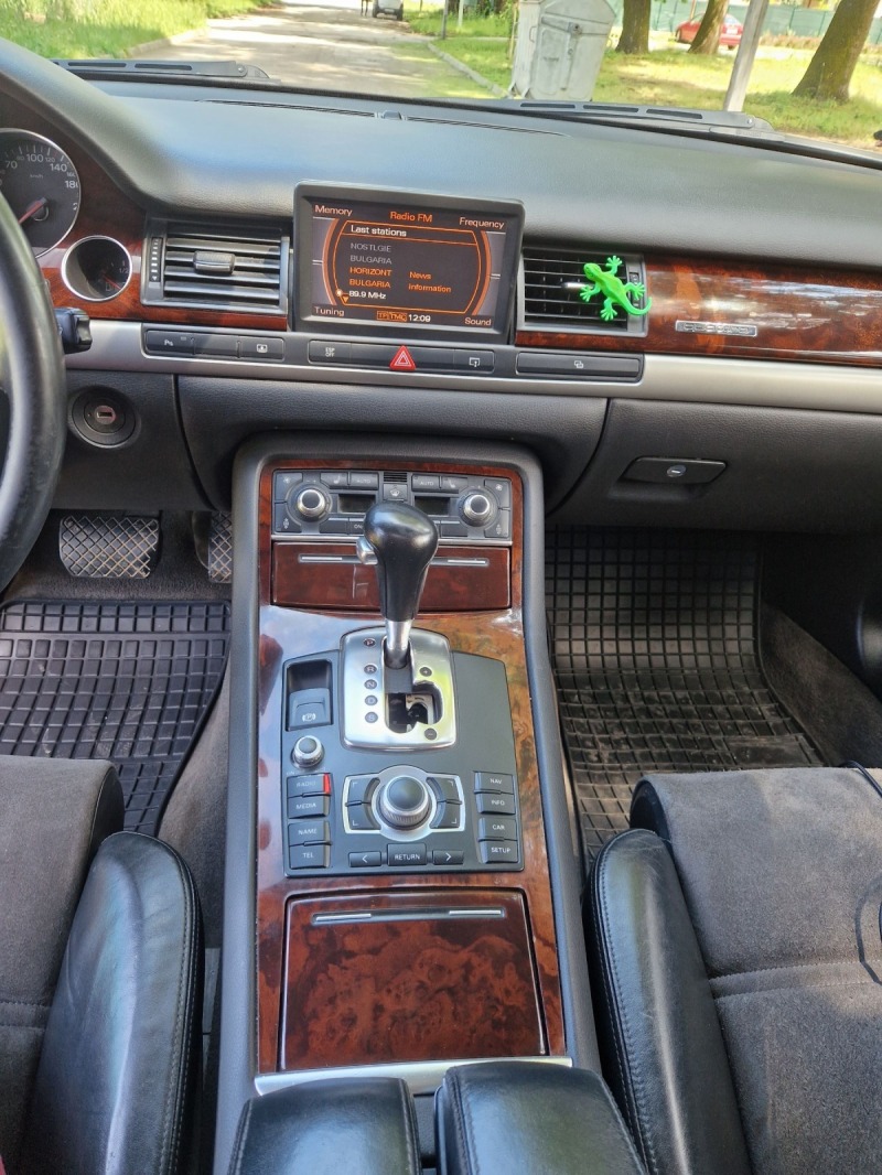 Audi A8, снимка 15 - Автомобили и джипове - 45683276