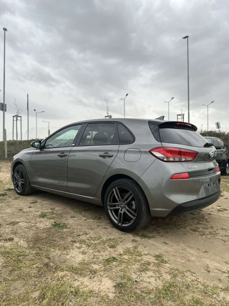 Hyundai I30 1.4-GDI, снимка 6 - Автомобили и джипове - 47800112