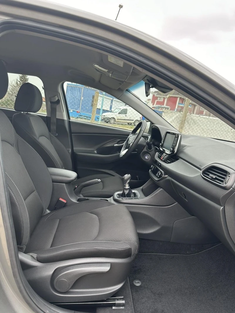 Hyundai I30 1.4-GDI, снимка 13 - Автомобили и джипове - 47800112