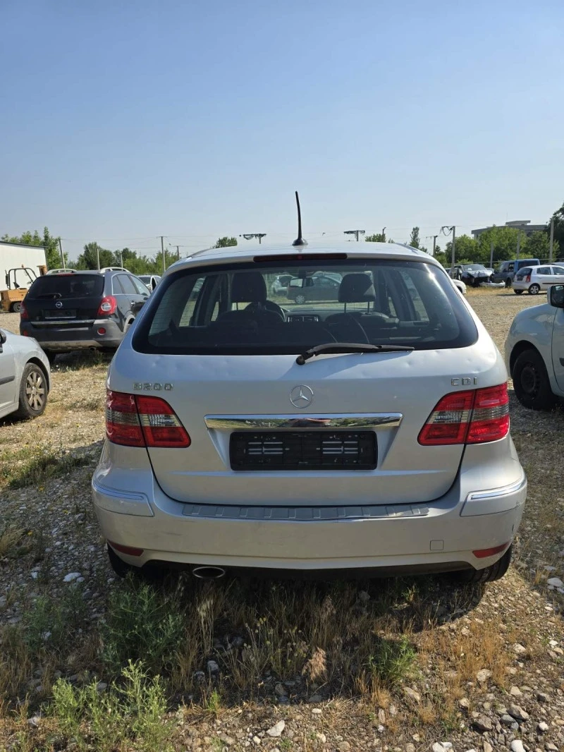 Mercedes-Benz B 200 2.0cdi, снимка 2 - Автомобили и джипове - 46278262