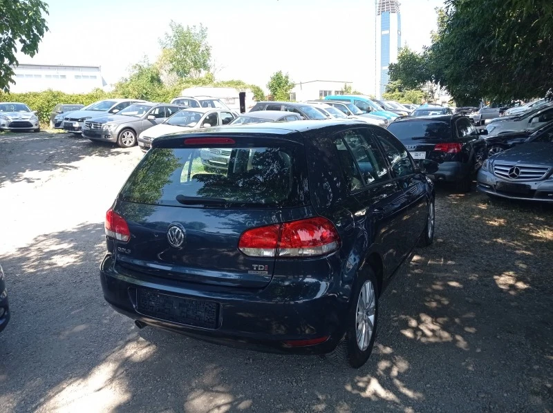 VW Golf 1.6TDI- BLUEMOTION, снимка 4 - Автомобили и джипове - 46782151