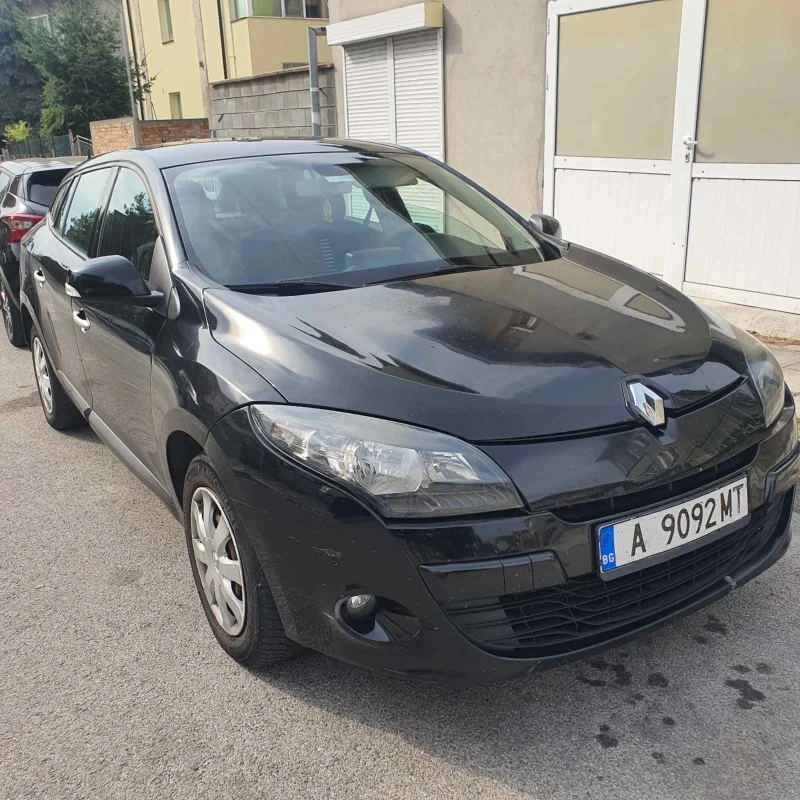 Renault Megane Комби, снимка 1 - Автомобили и джипове - 47331844