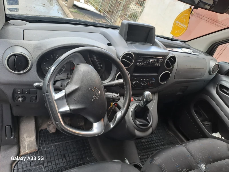 Citroen Berlingo Товарна, снимка 9 - Автомобили и джипове - 48079099