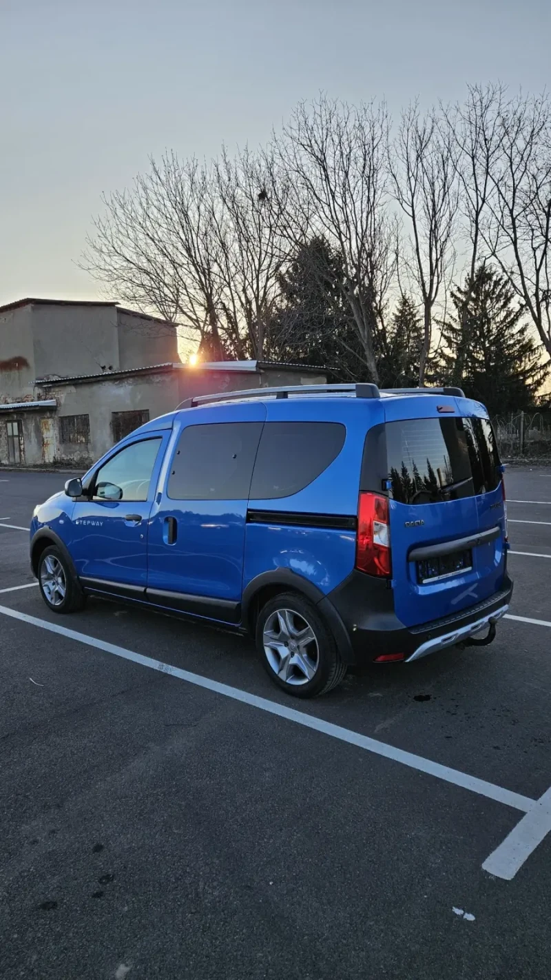 Dacia Dokker 1.6 SCe Stepway /Газ , снимка 6 - Автомобили и джипове - 49474477